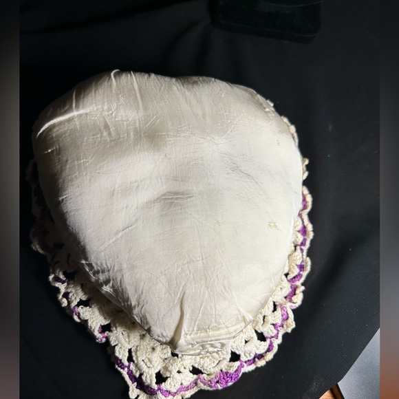 VTG Pretty Crocheted Purple and White Covering on Satin Heart Pillow. - Picture 8 of 9